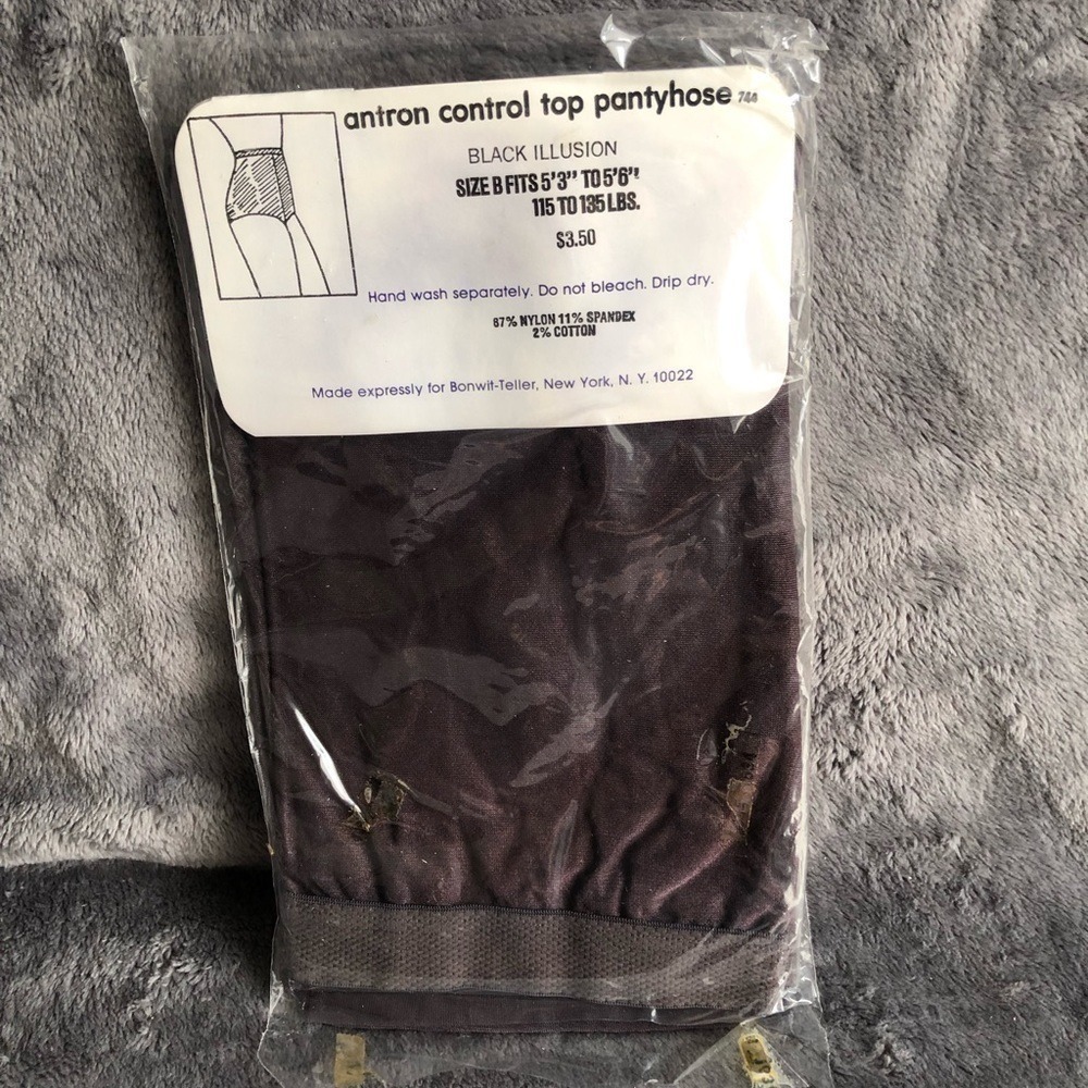 Bonwit Teller Bontell Deluxe Antron Control Top Pantyhose Black Illusion Size B - Picture 2 of 2
